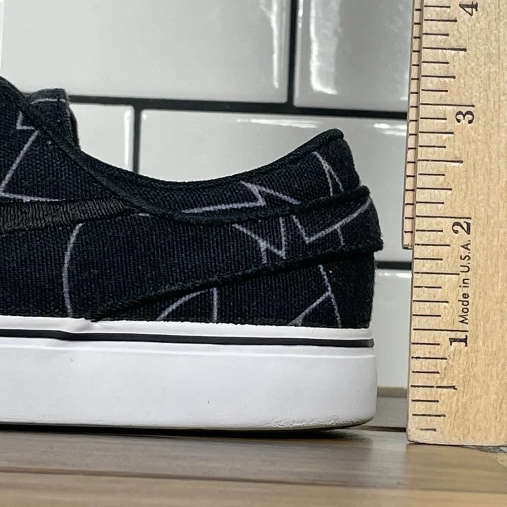 Nike SB Stefan Janoski Youth Boy's Size 3Y Shoes Black Canvas Skate Sneakers